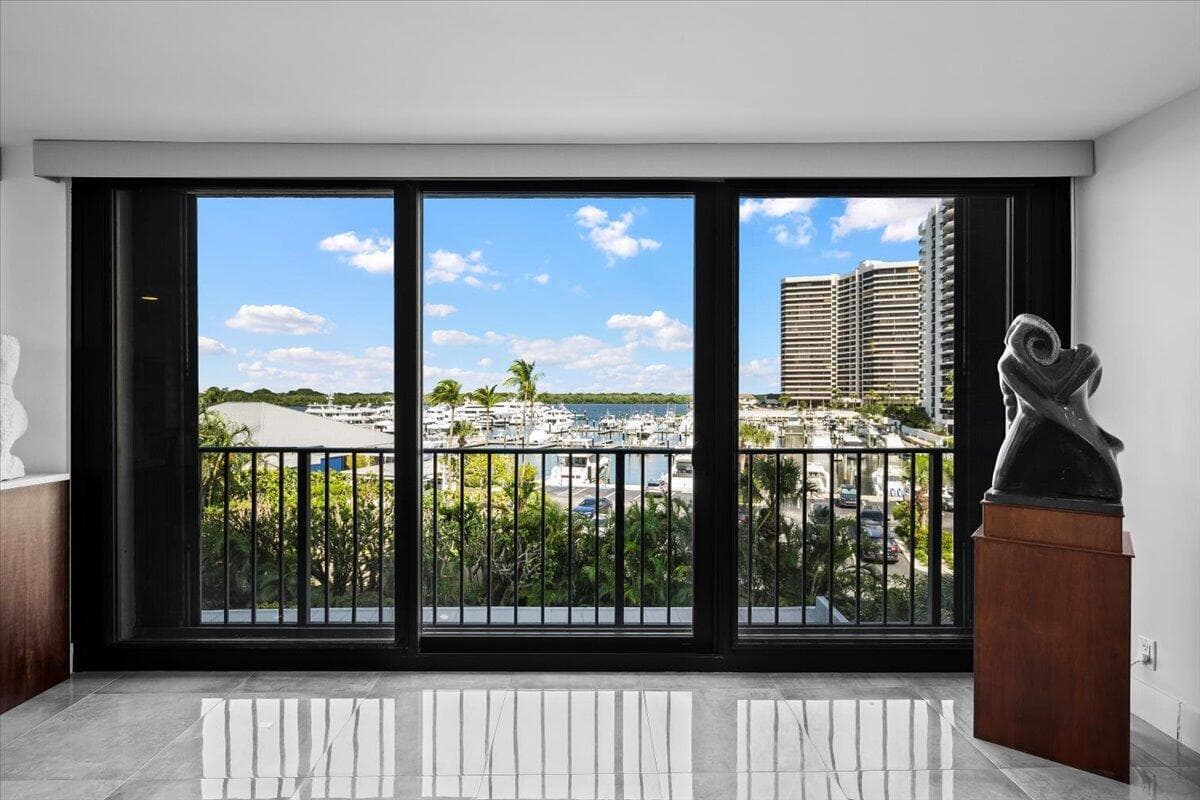 120 Lakeshore Drive 4360 photo 10