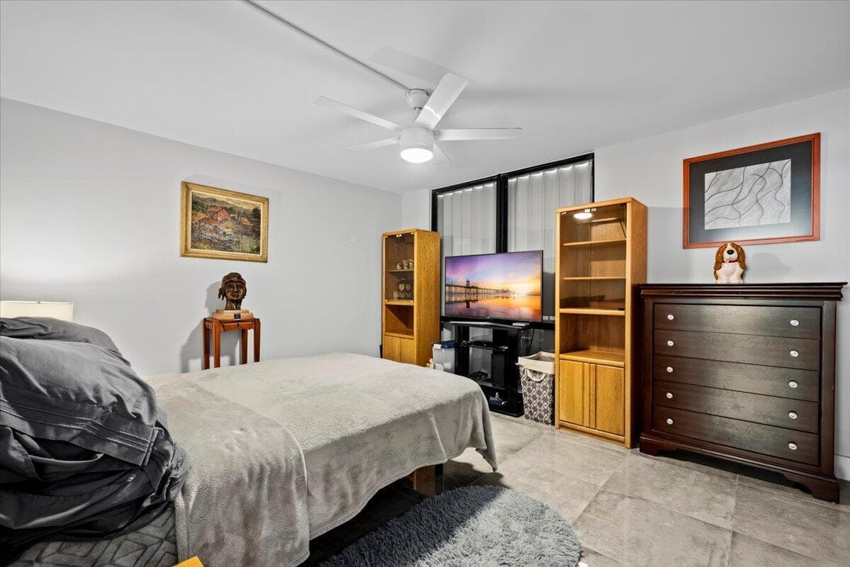 120 Lakeshore Drive 4360 photo 14