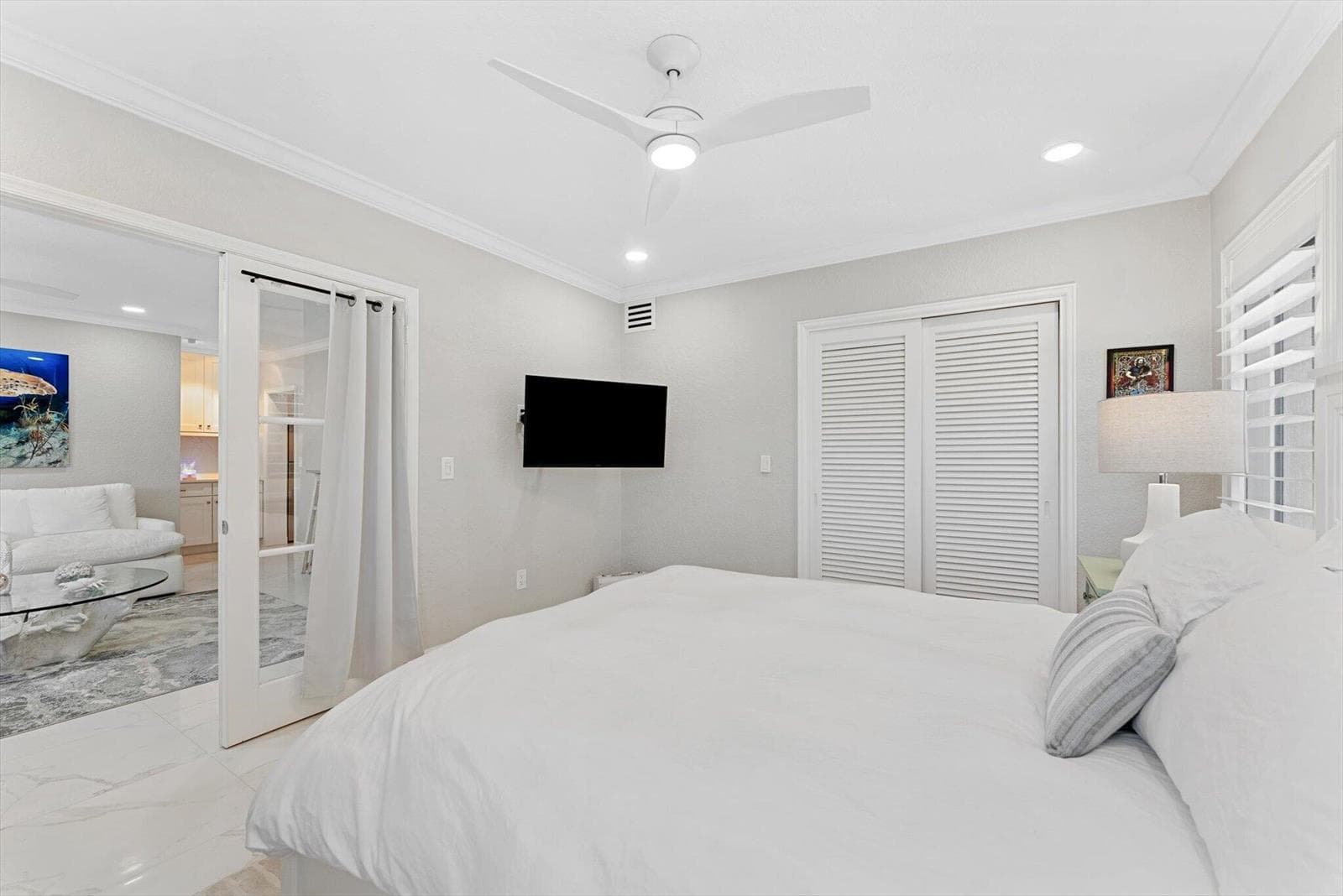 990 CASUARINA Road 4 photo 23