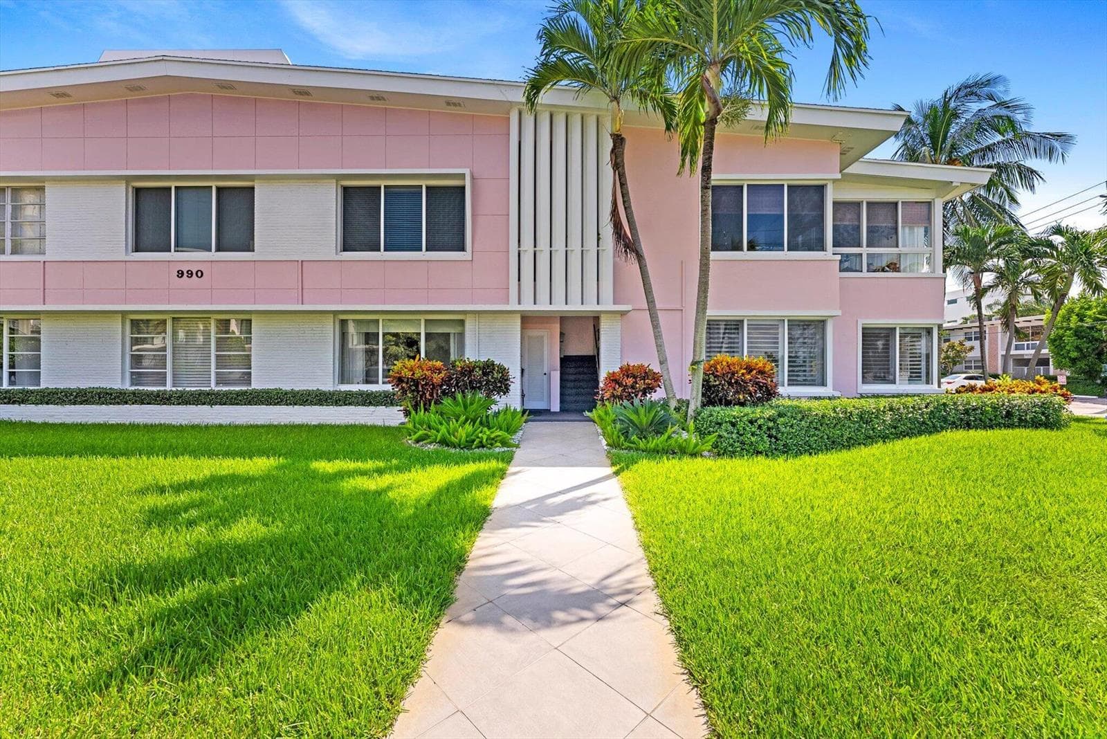 990 CASUARINA Road 4 photo 7