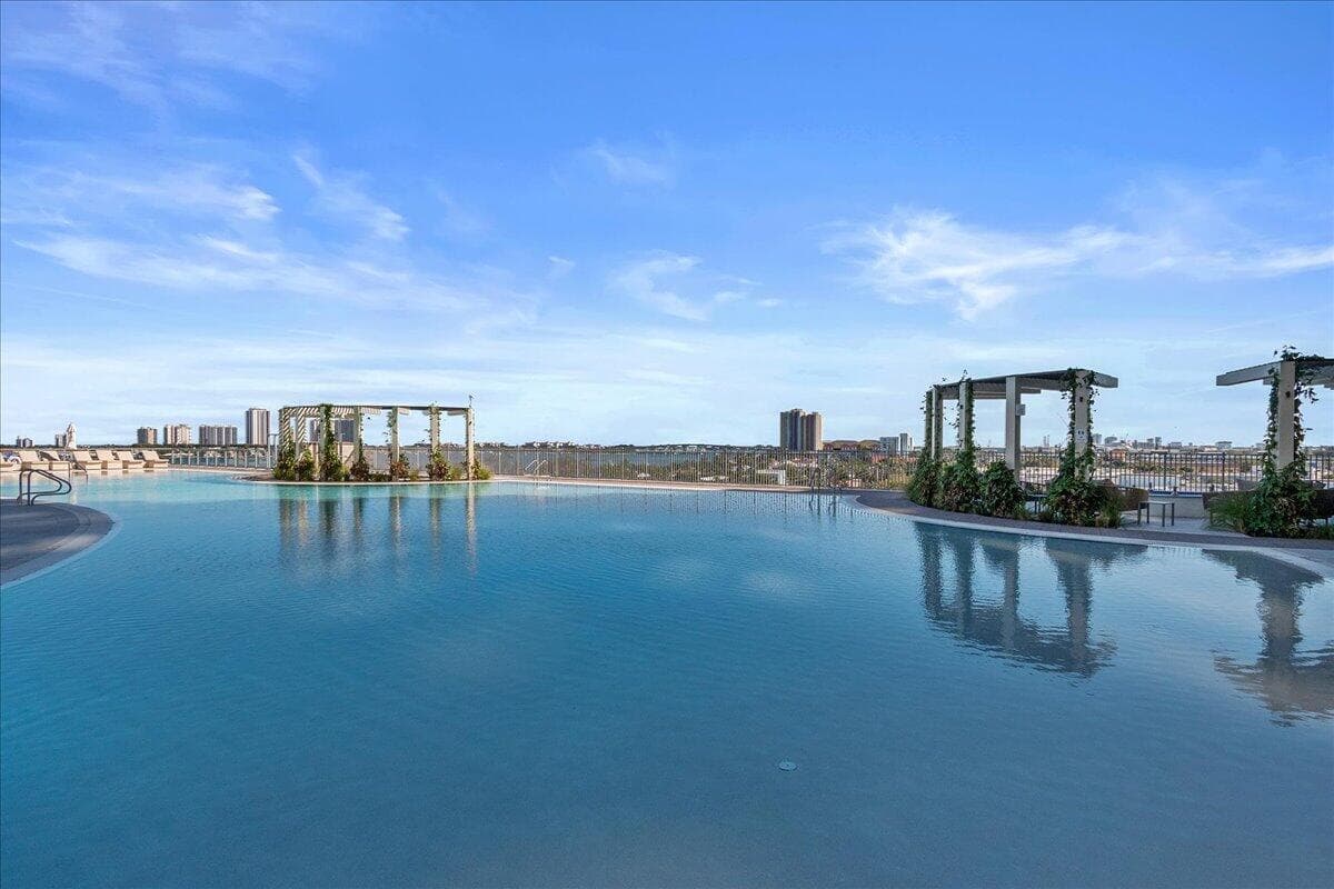 220 Lake Shore Drive 1413 photo 18
