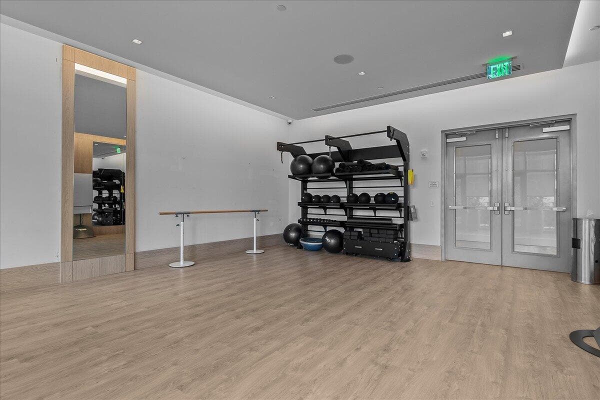 220 Lake Shore Drive 1413 photo 25