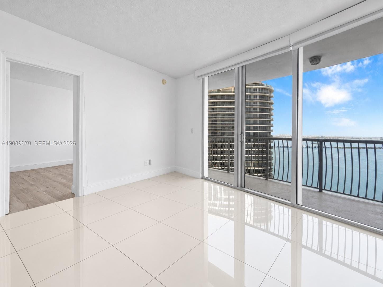 1750 N Bayshore Dr 4901 photo 6