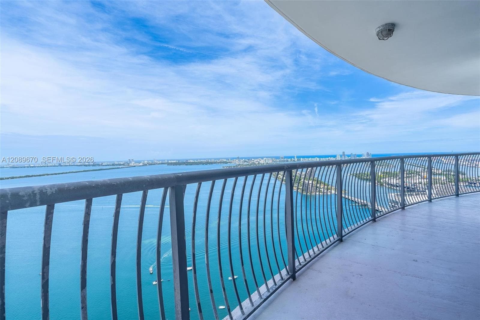 1750 N Bayshore Dr 4901 photo 3