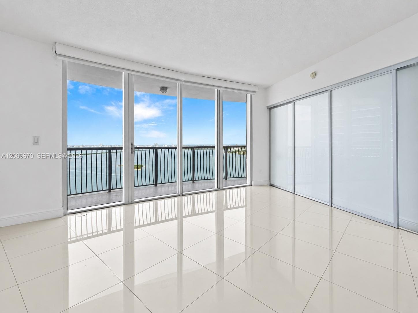 1750 N Bayshore Dr 4901 photo 5