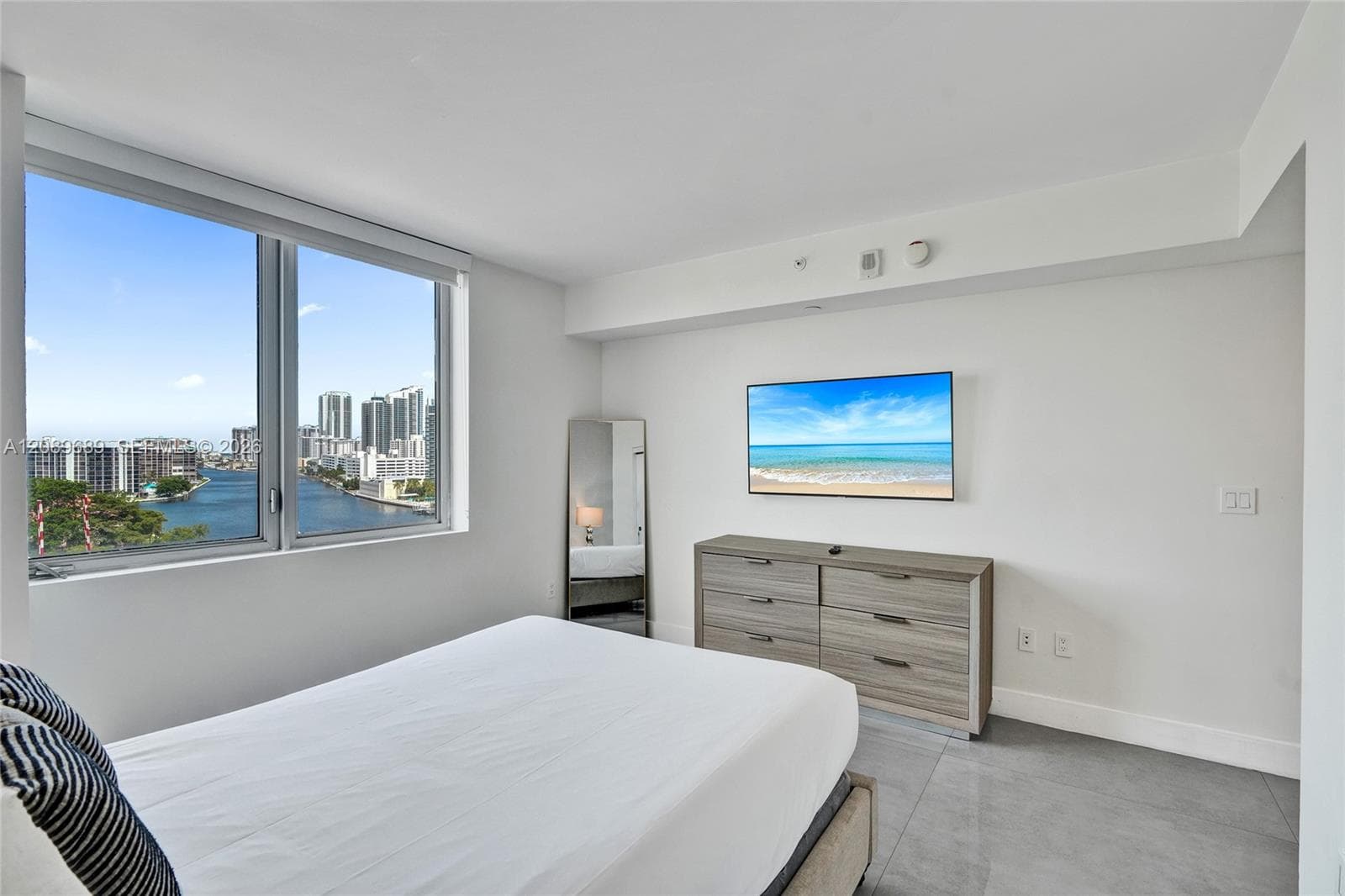 2600 E Hallandale Beach Blvd T1002 photo 17
