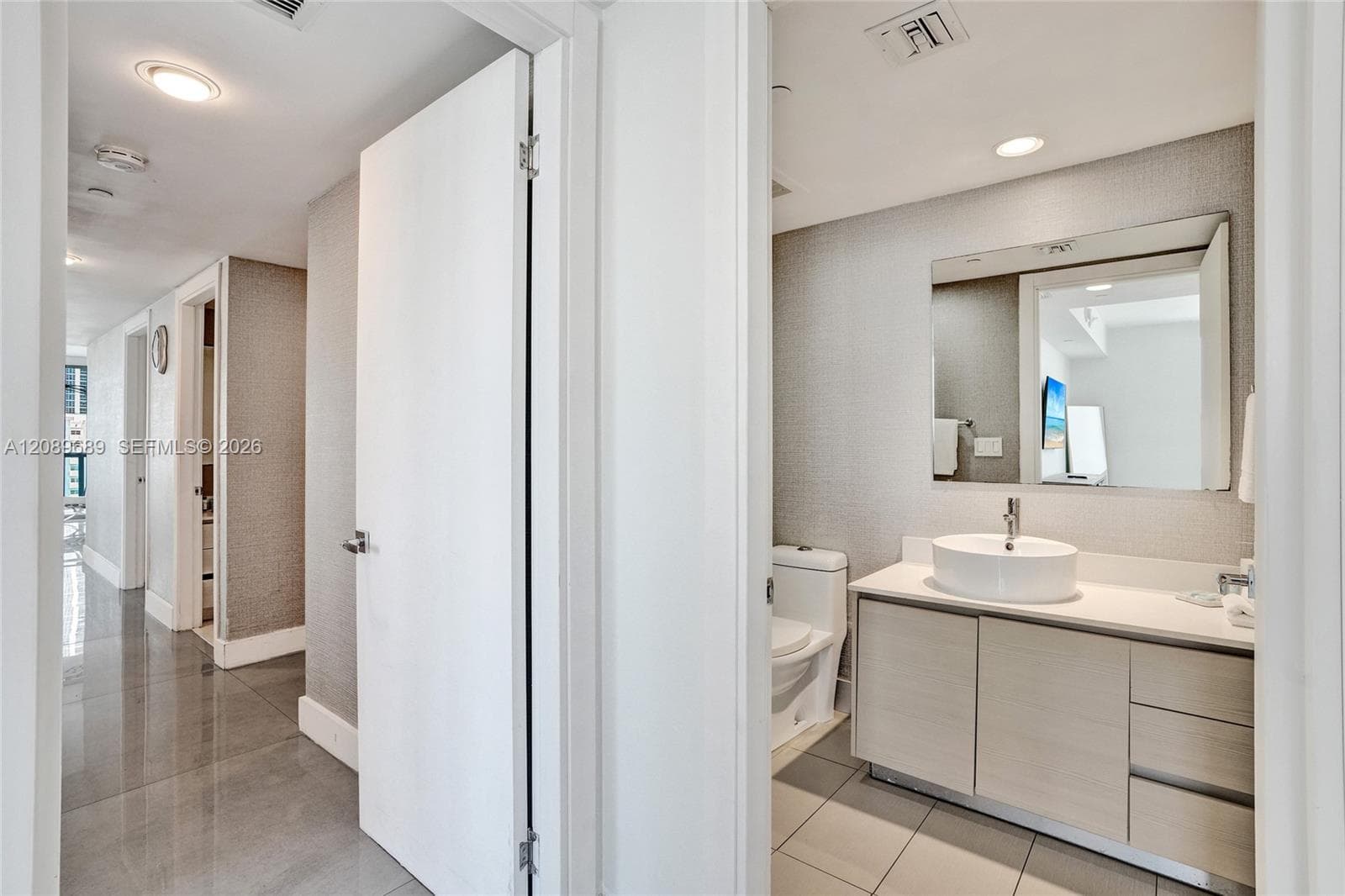 2600 E Hallandale Beach Blvd T1002 photo 16