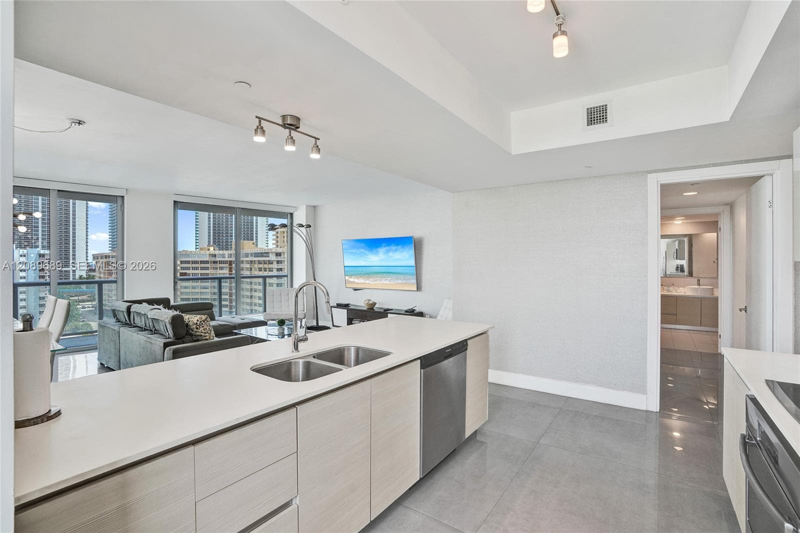 2600 E Hallandale Beach Blvd T1002 photo 8