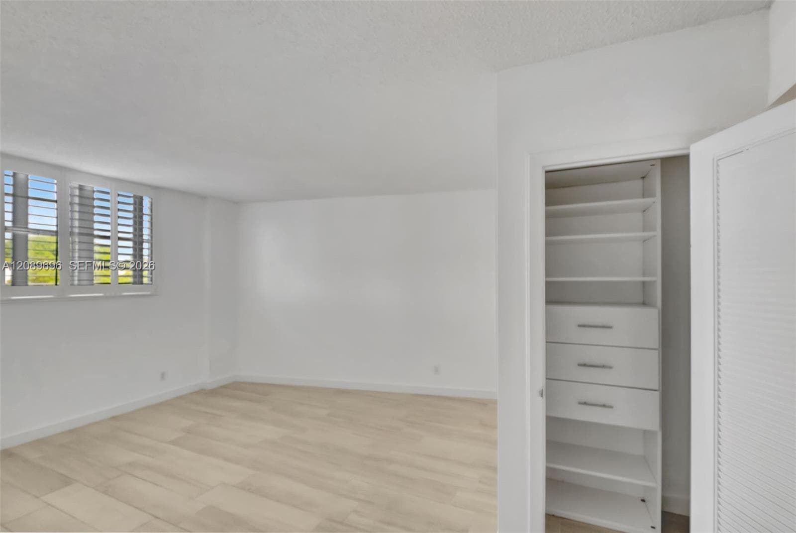 90 Edgewater Dr 327 photo 23