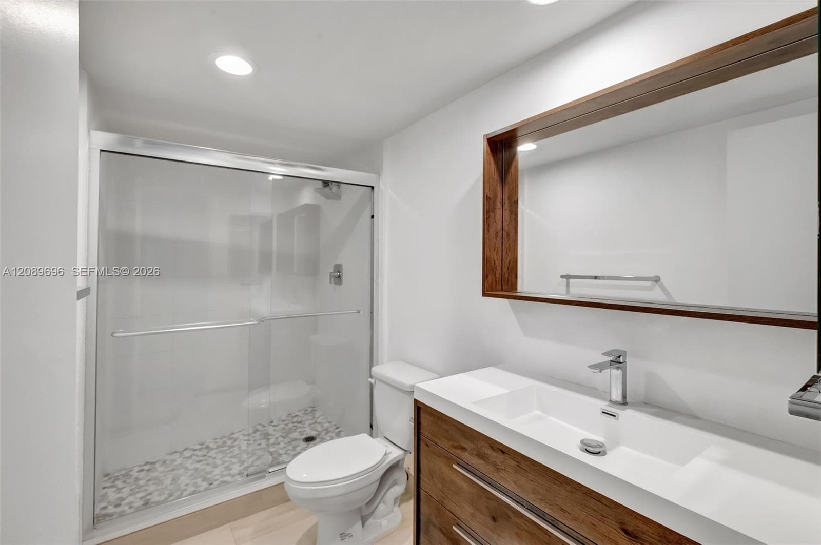 90 Edgewater Dr 327 photo 17