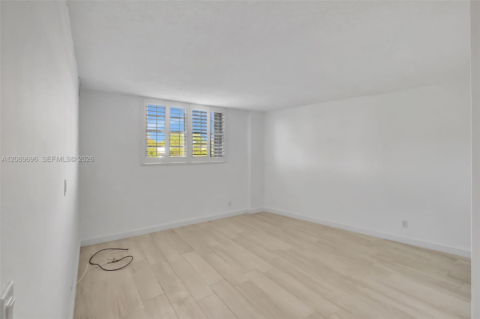 90 Edgewater Dr 327 photo 14