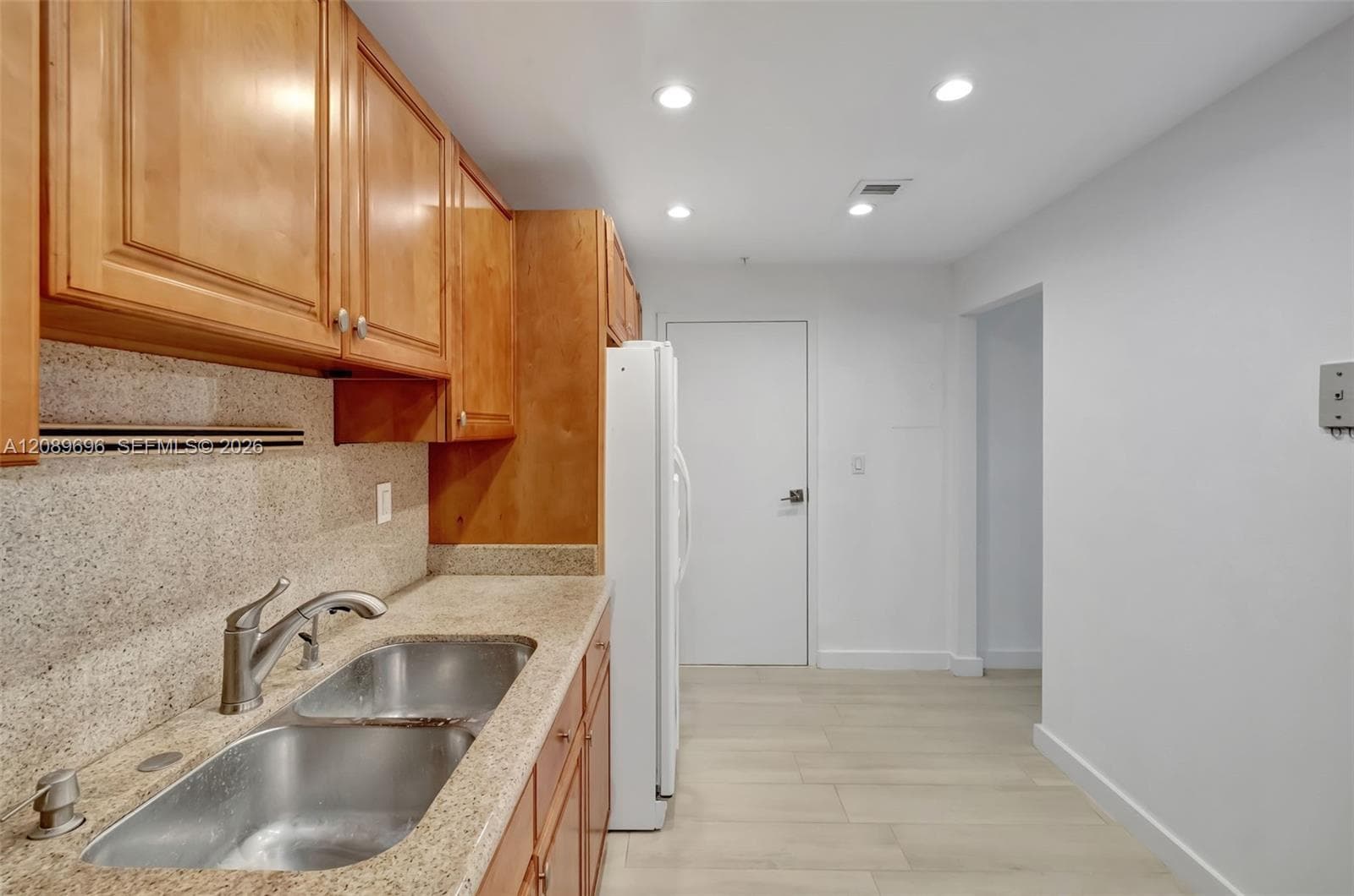 90 Edgewater Dr 327 photo 11
