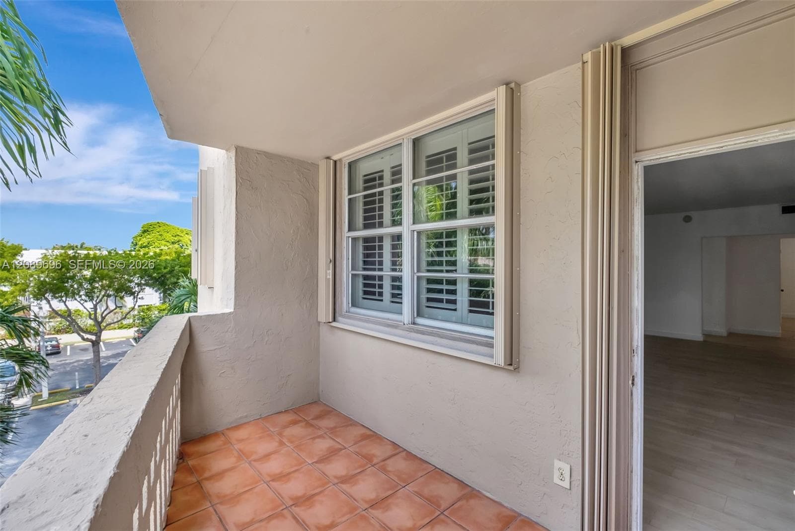 90 Edgewater Dr 327 photo 4