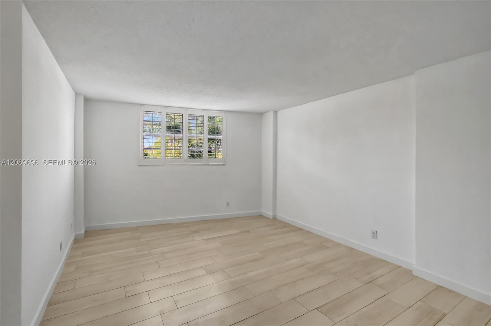 90 Edgewater Dr 327 photo 21