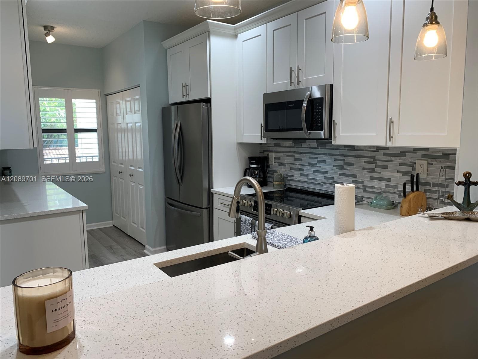 6082 SE Landing Way 10 photo 8