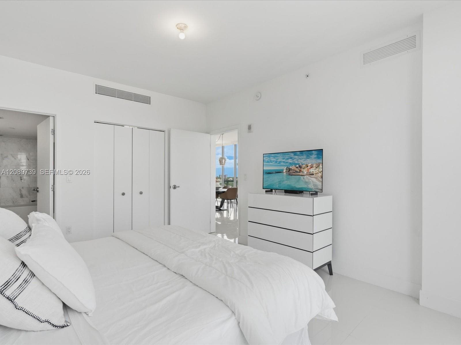 9940 W Bay Harbor Dr 7C-N photo 25