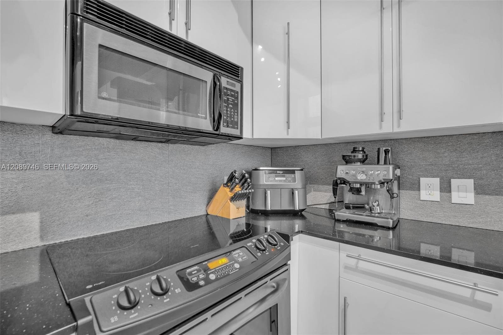 690 SW 1st Ct 2319 photo 4
