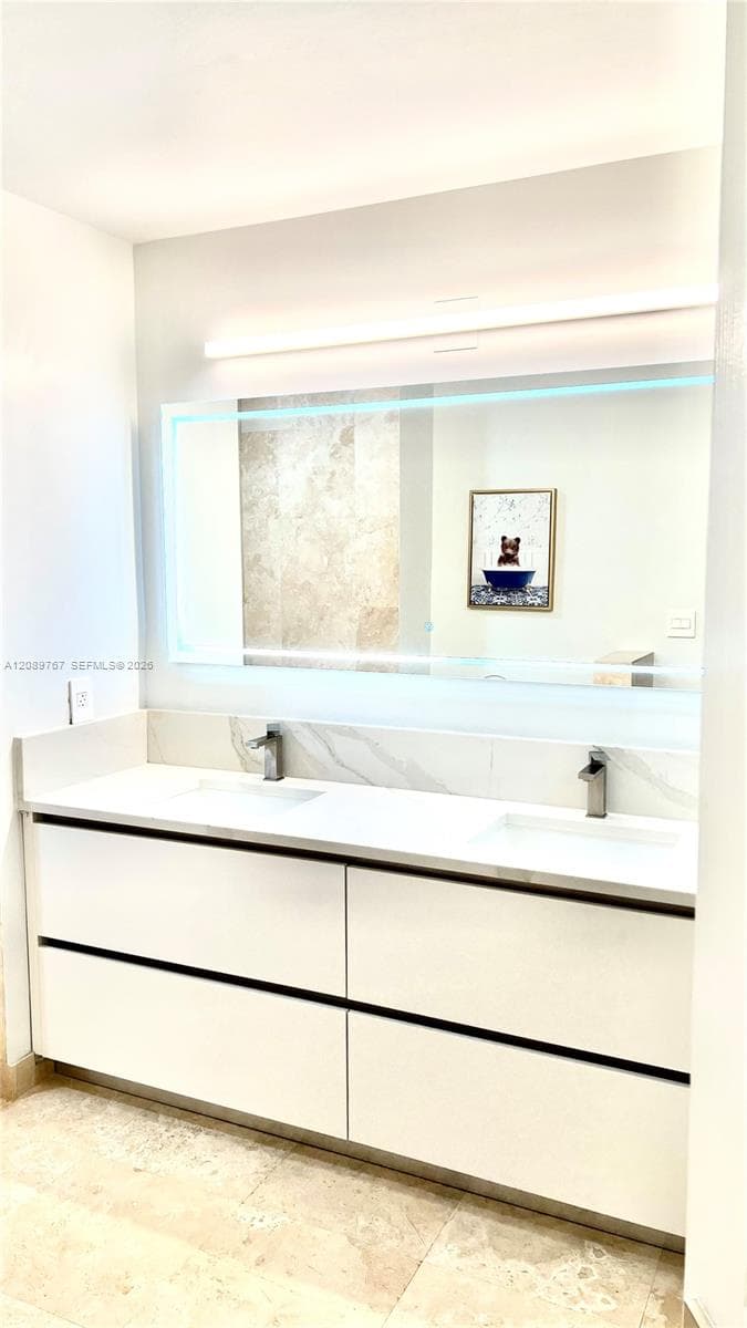 3001 NE 185th St 421 photo 12