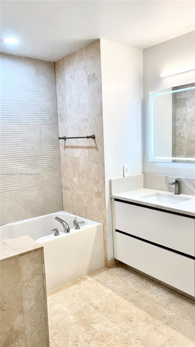 3001 NE 185th St 421 photo 11