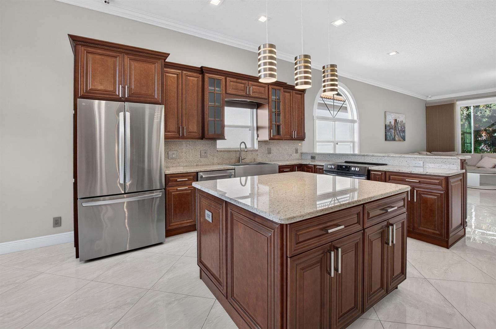 5351 Ventura Drive photo 4