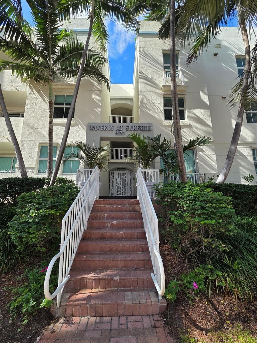 9172 Collins Ave 403 photo 2