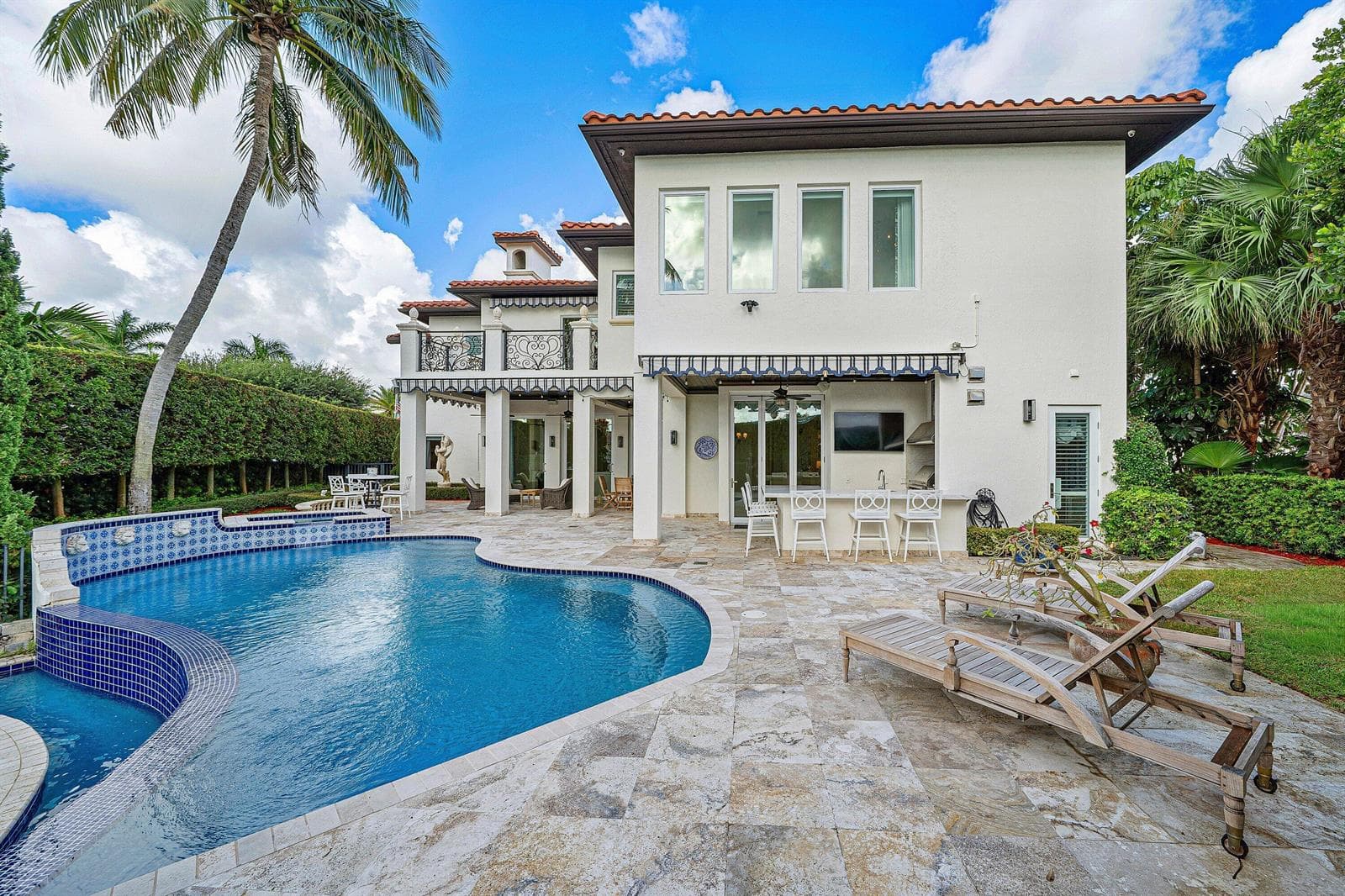 760 Coquina Way photo 4