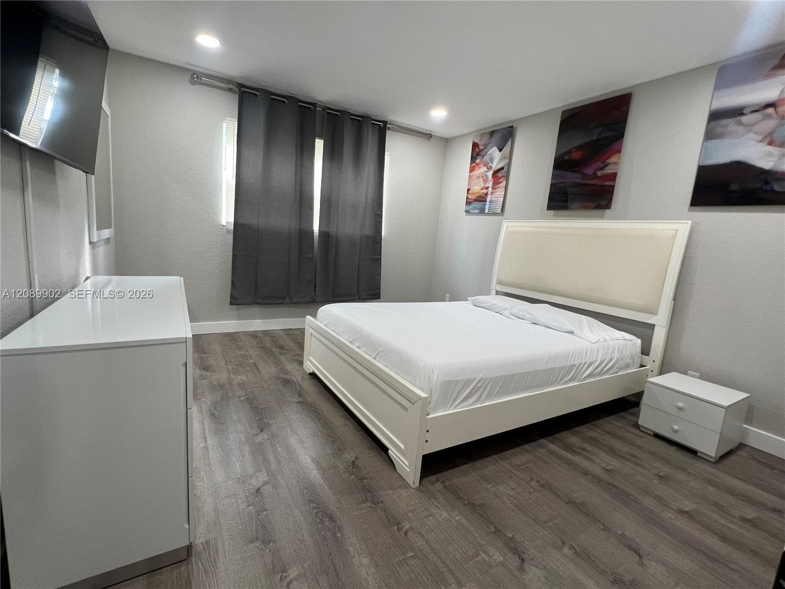 1432 S Lakeside Dr 5 photo 3