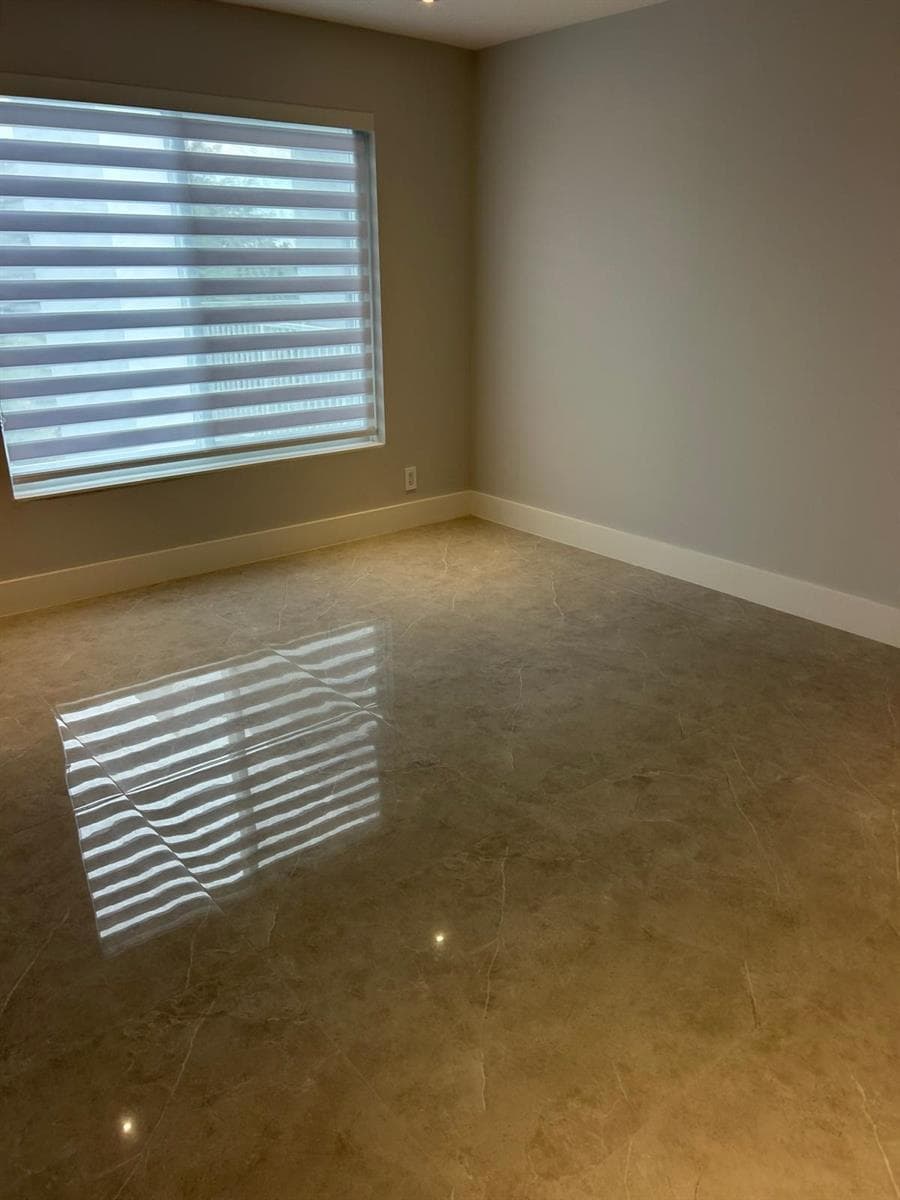 2860 NE 14th Street Causeway 405 D photo 18
