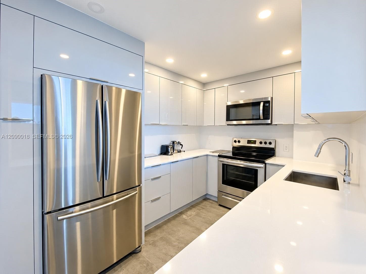 100 Bayview Dr 1506 photo 7