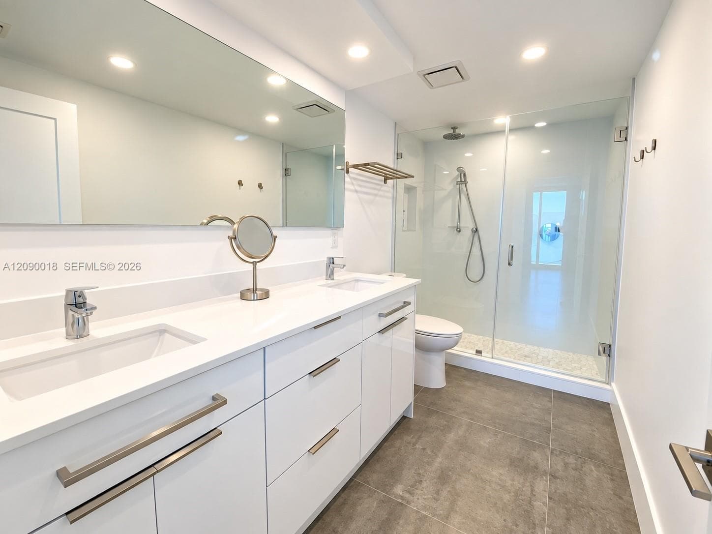 100 Bayview Dr 1506 photo 14