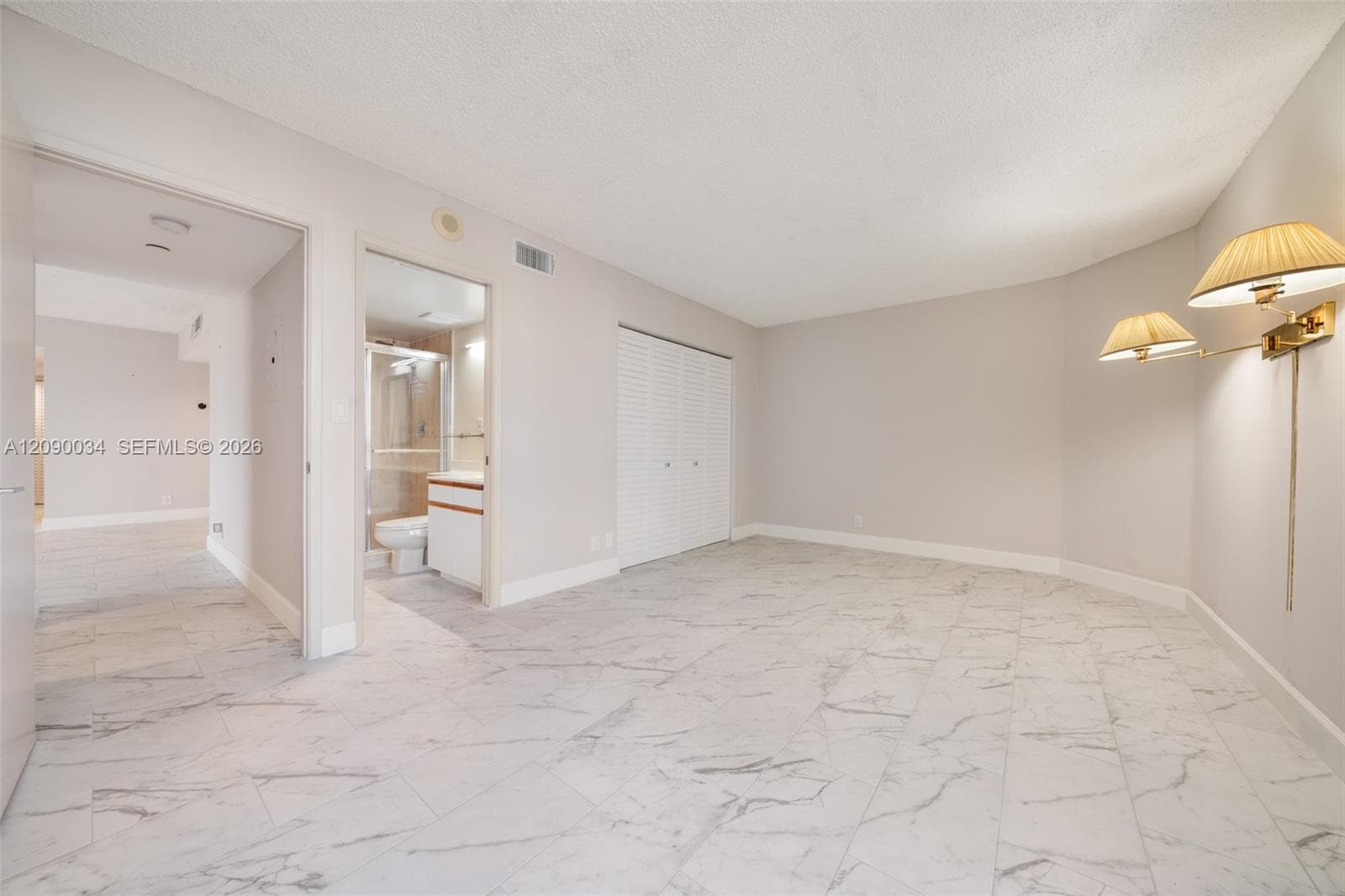 19195 Mystic Pointe Dr 2406 photo 19
