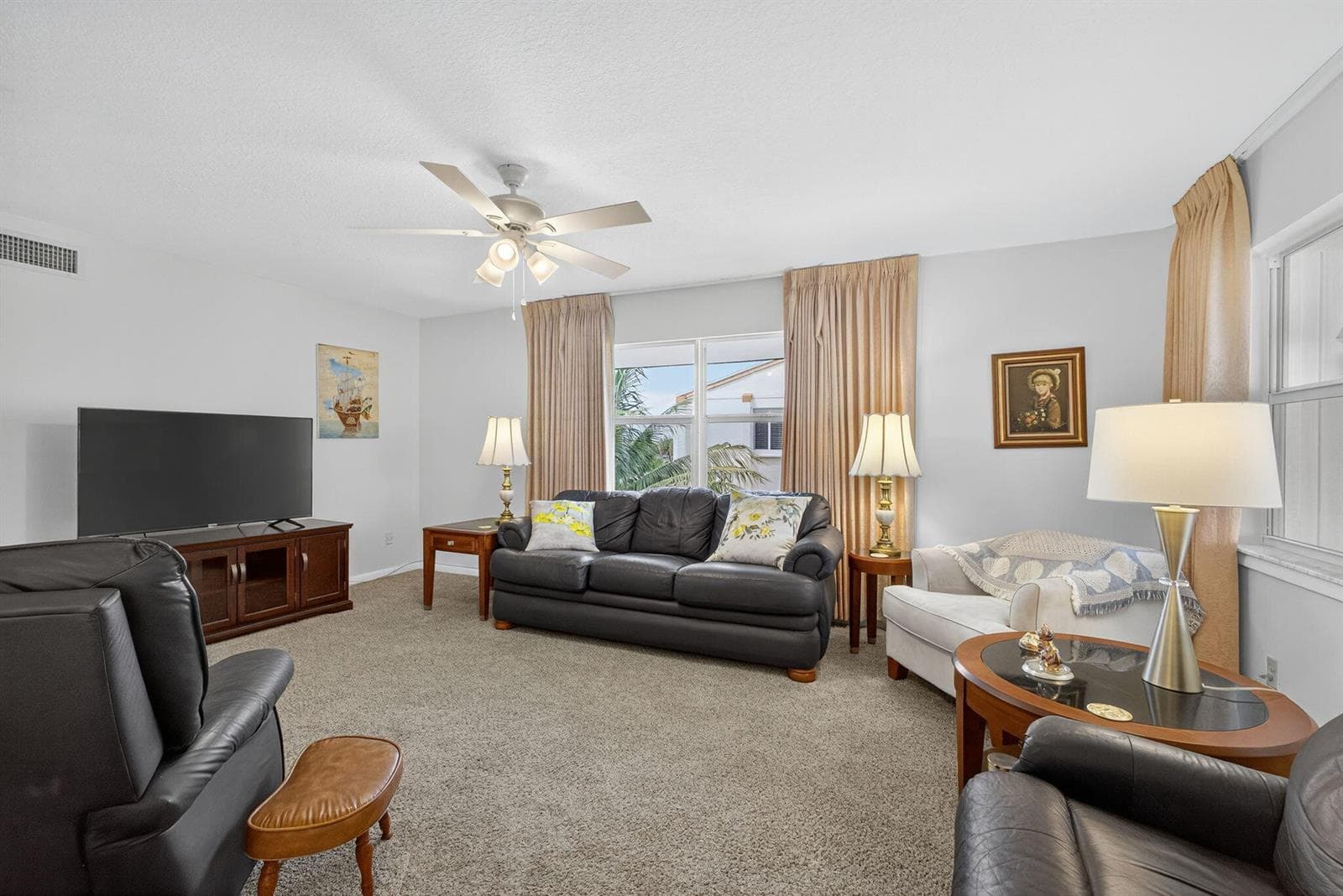 111 Shore Court 301 photo 17