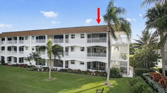 111 Shore Court 301 photo 3