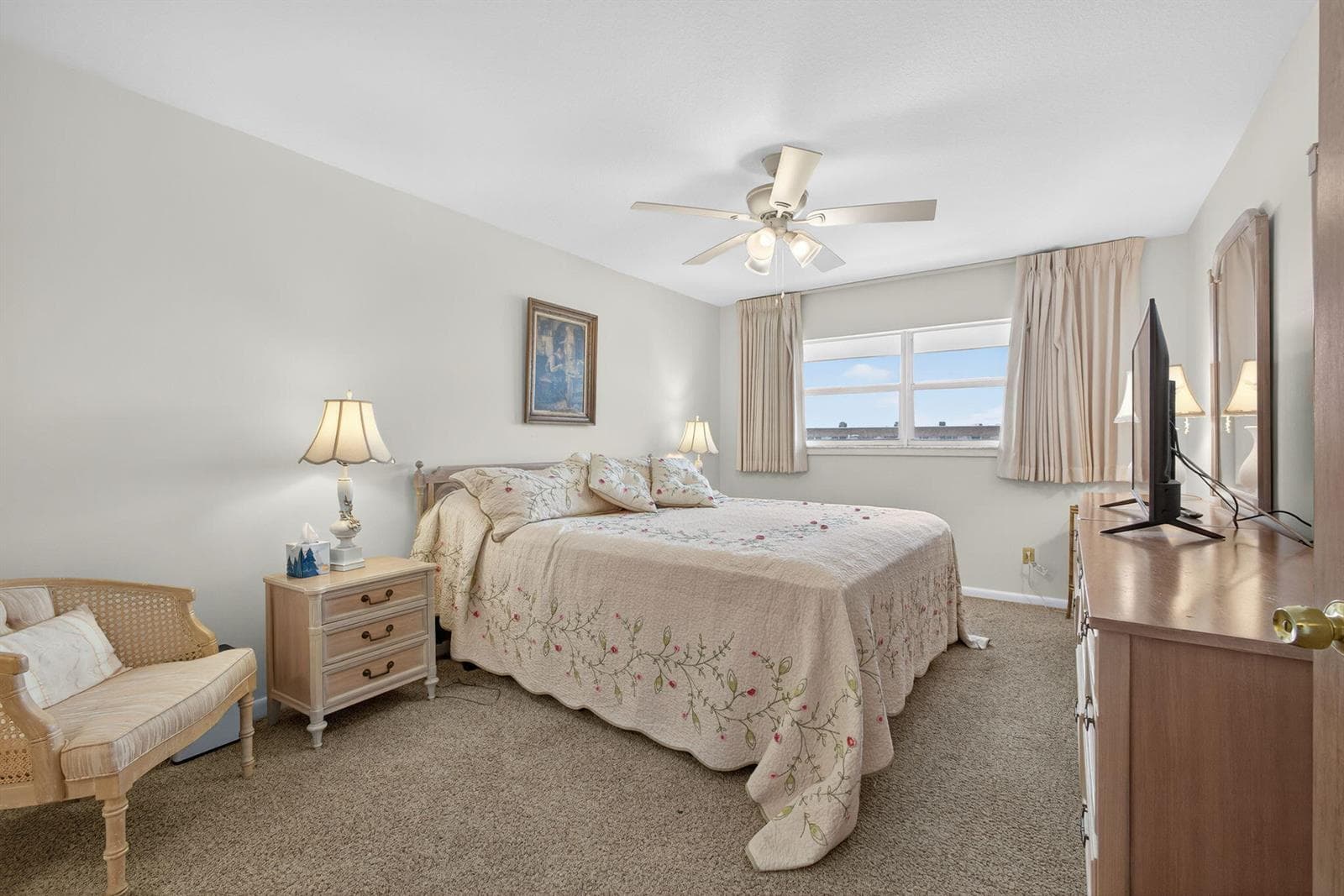 111 Shore Court 301 photo 18