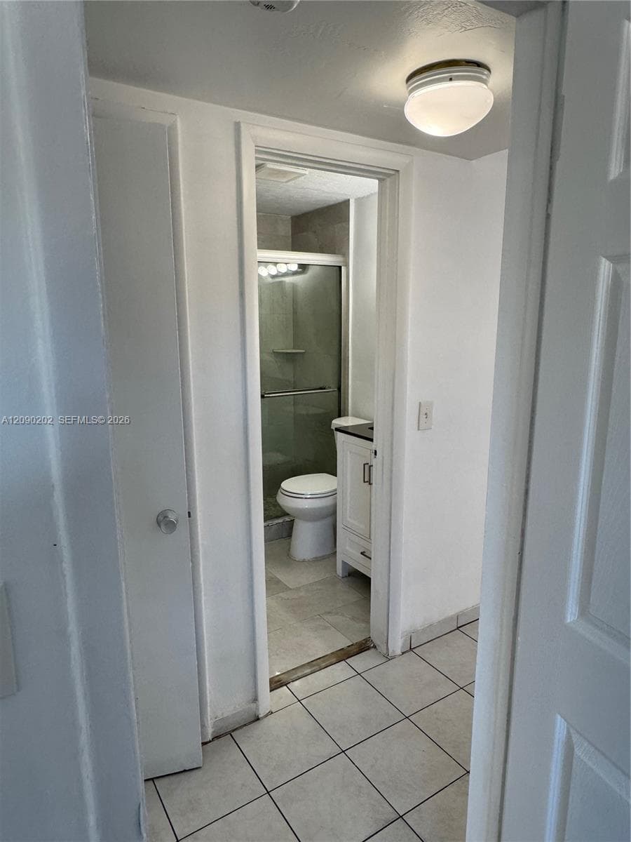 1765 Venice Ln 4E photo 13