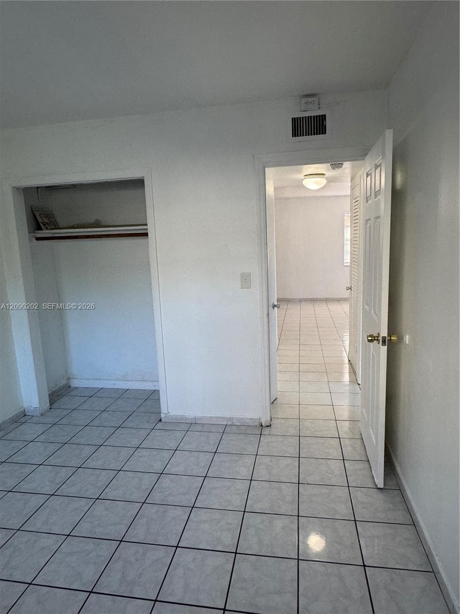 1765 Venice Ln 4E photo 17
