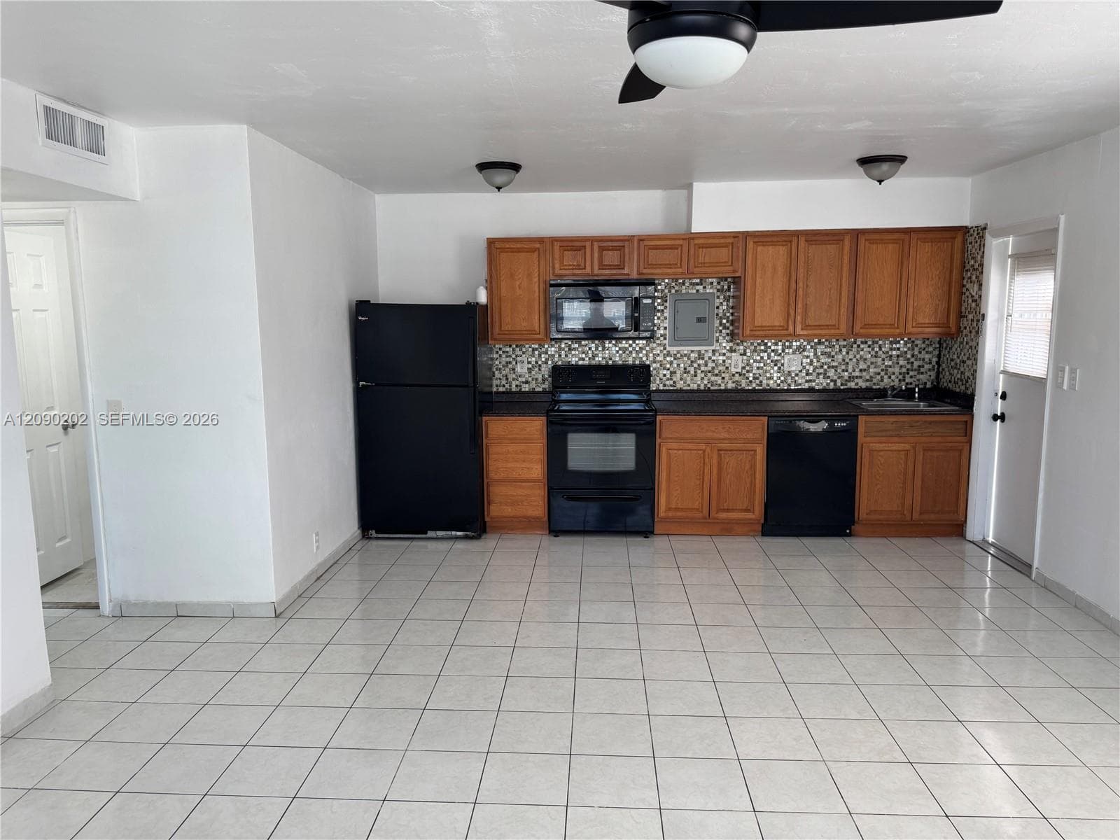 1765 Venice Ln 4E photo 5