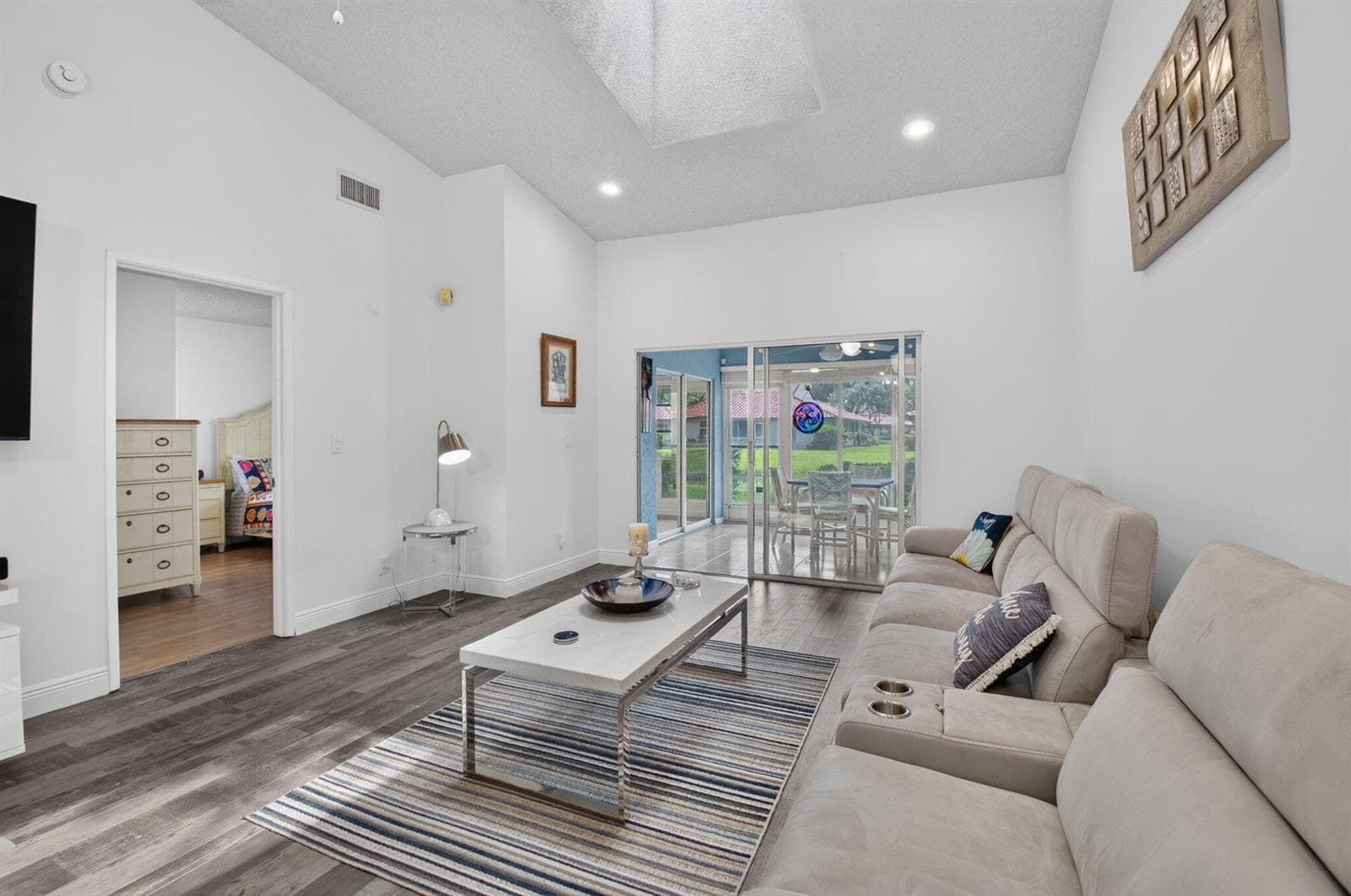 6427 Pointe Pleasant Circle photo 11