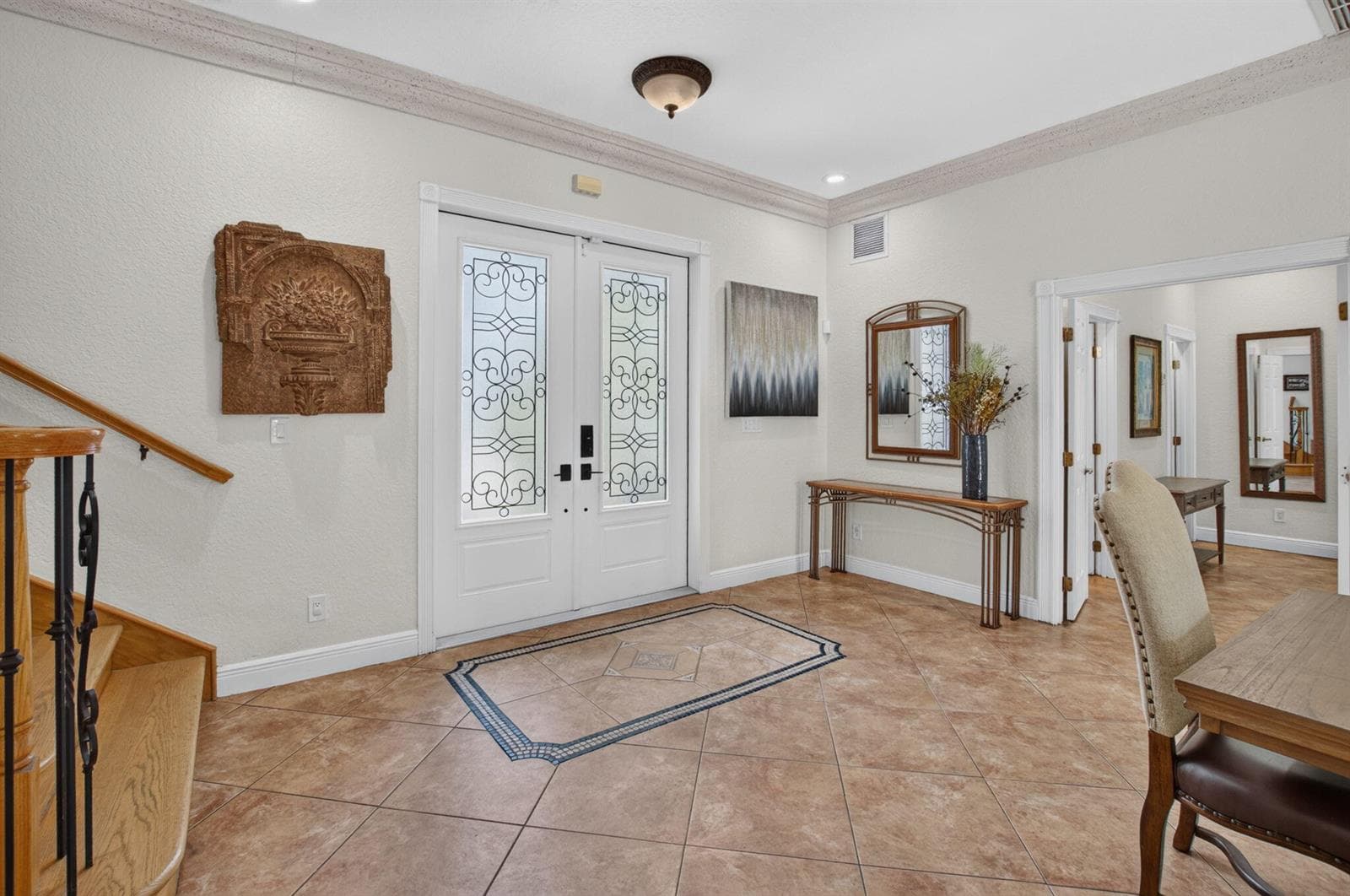 749 SW 2nd Street photo 4