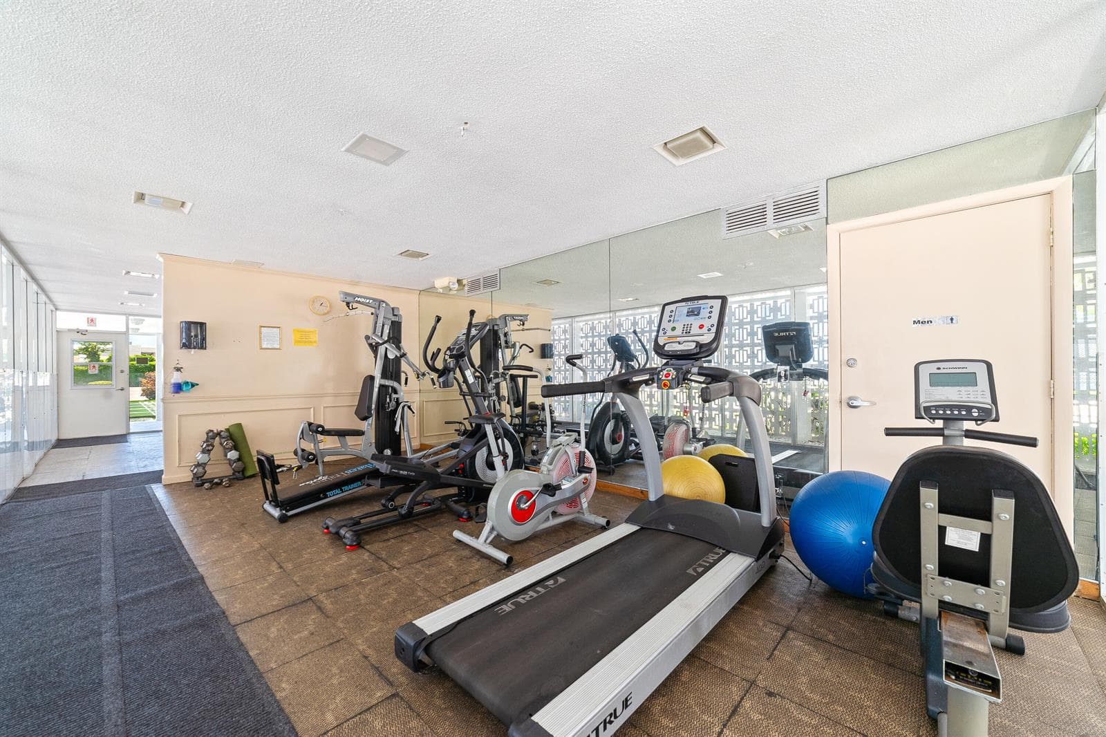 2990 NE 16TH Avenue 304 photo 17