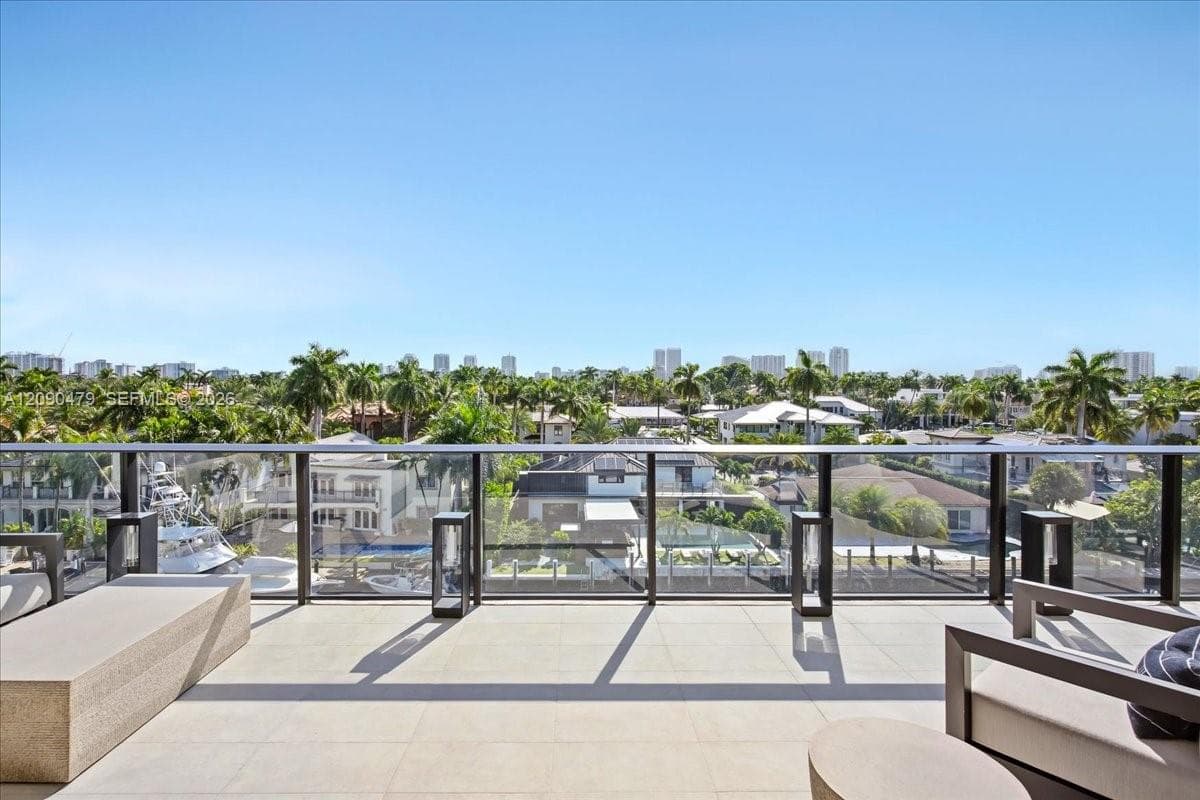 160 Isle Of Venice Dr. PH3 photo 2