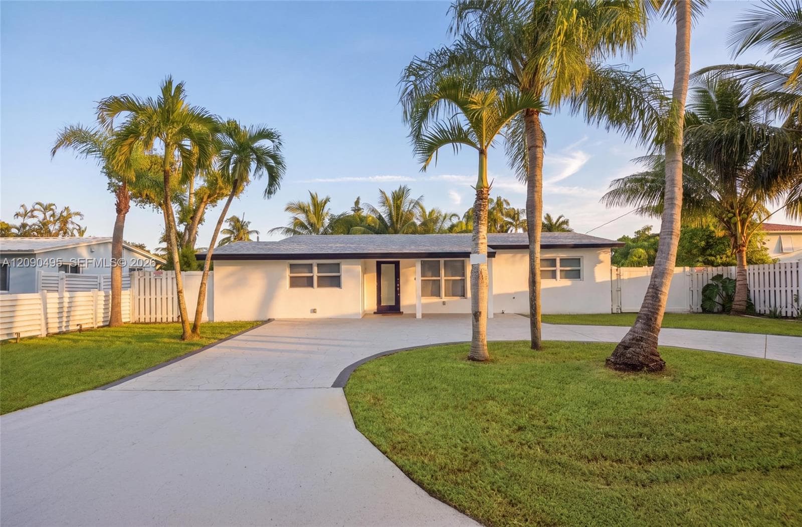 4540 SW 28th Ter photo 1