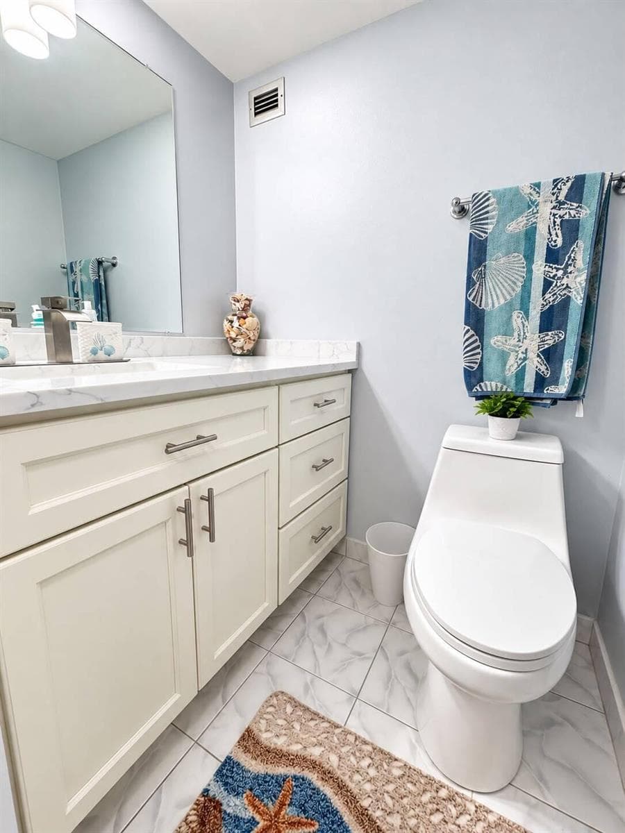 427 GOLDEN ISLES Drive 10D photo 9
