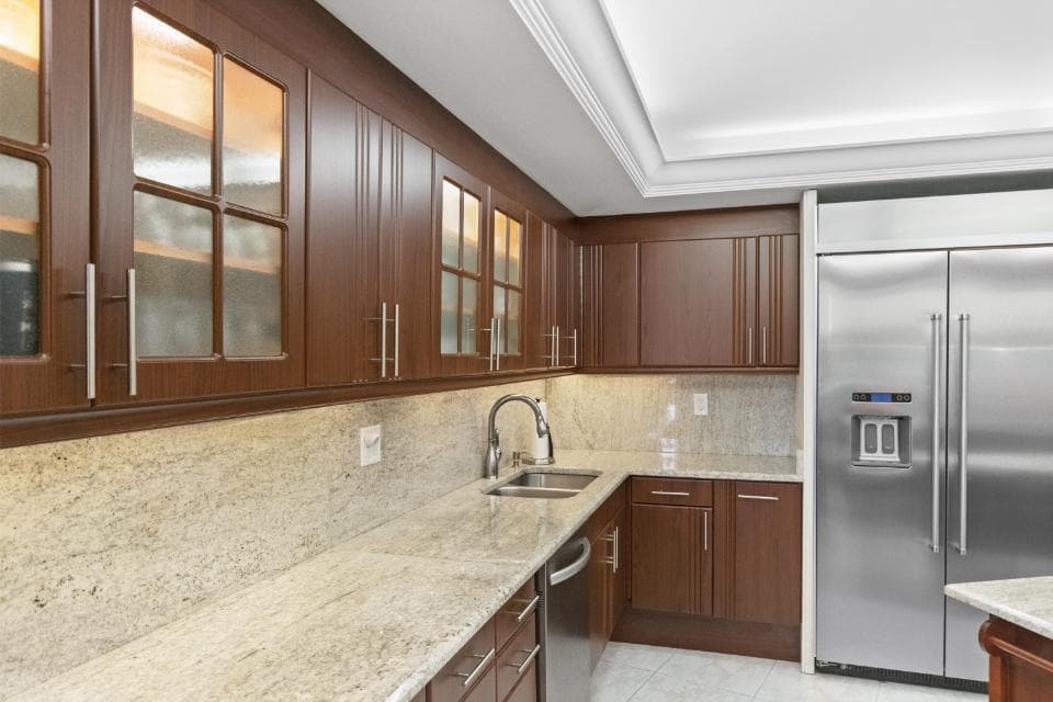 100 Lakeshore Drive 754 photo 14