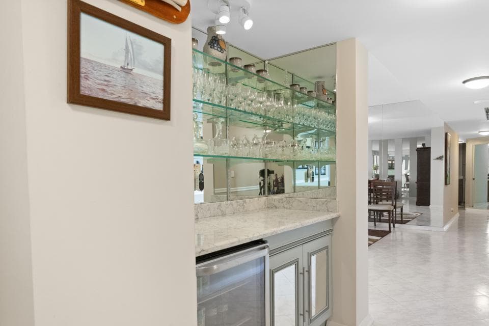 100 Lakeshore Drive 754 photo 15