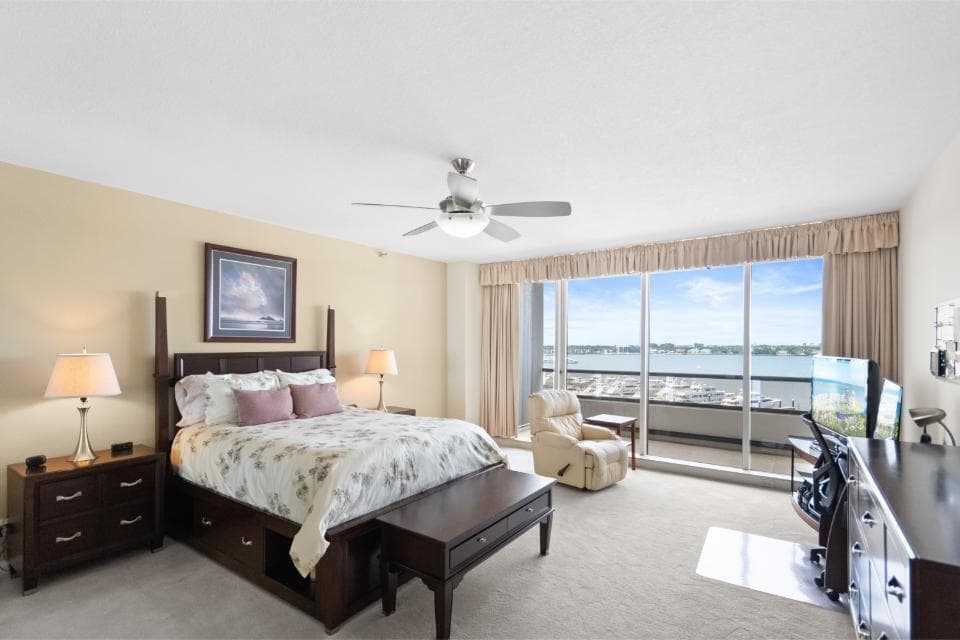 100 Lakeshore Drive 754 photo 19