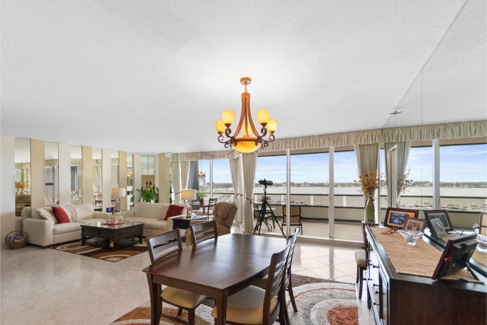 100 Lakeshore Drive 754 photo 8