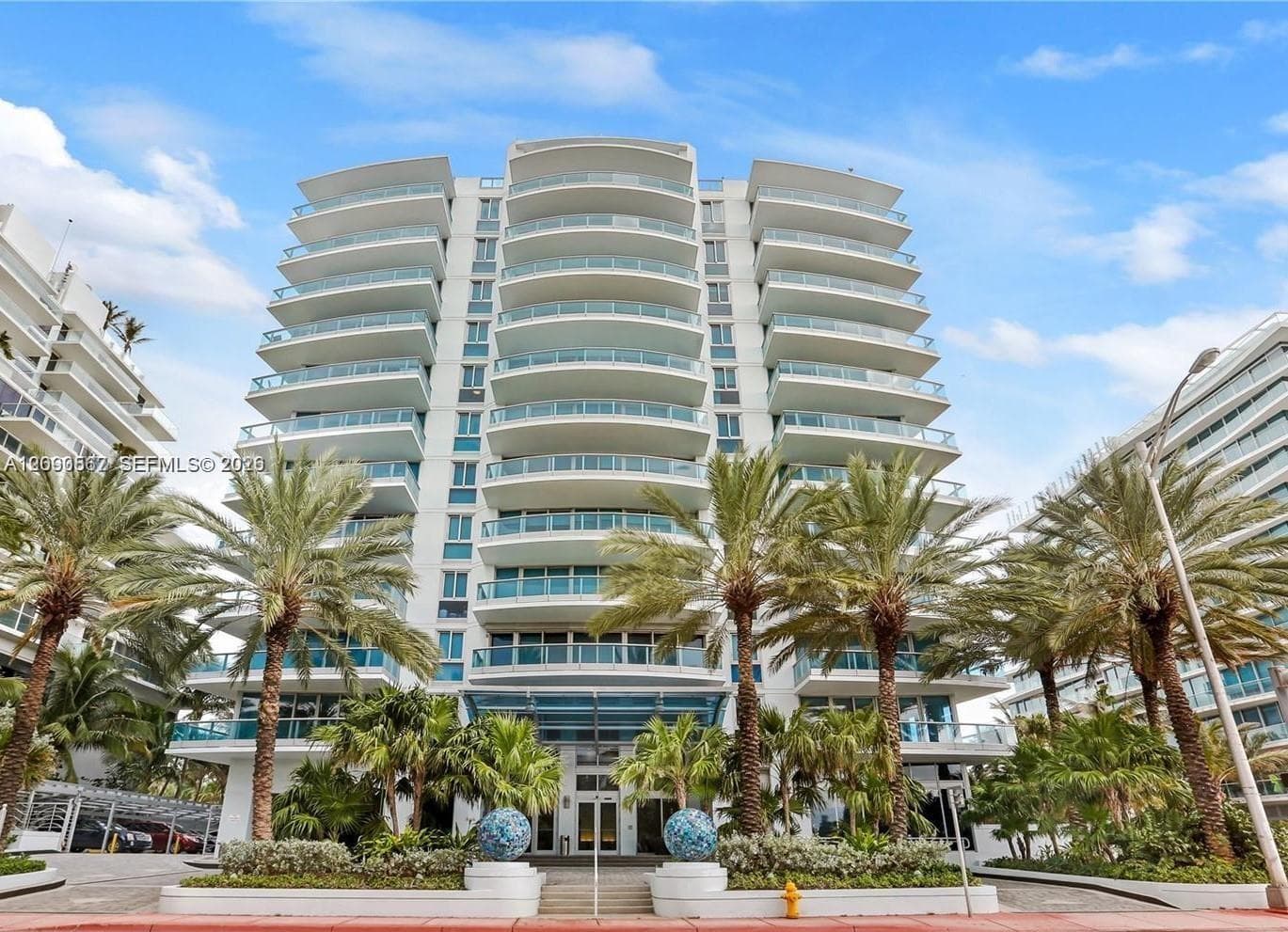 9401 W Collins Ave 303 photo 1