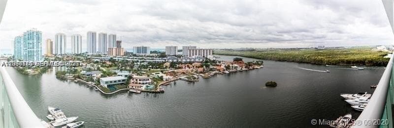 400 Sunny Isles Blvd 1719 photo 23