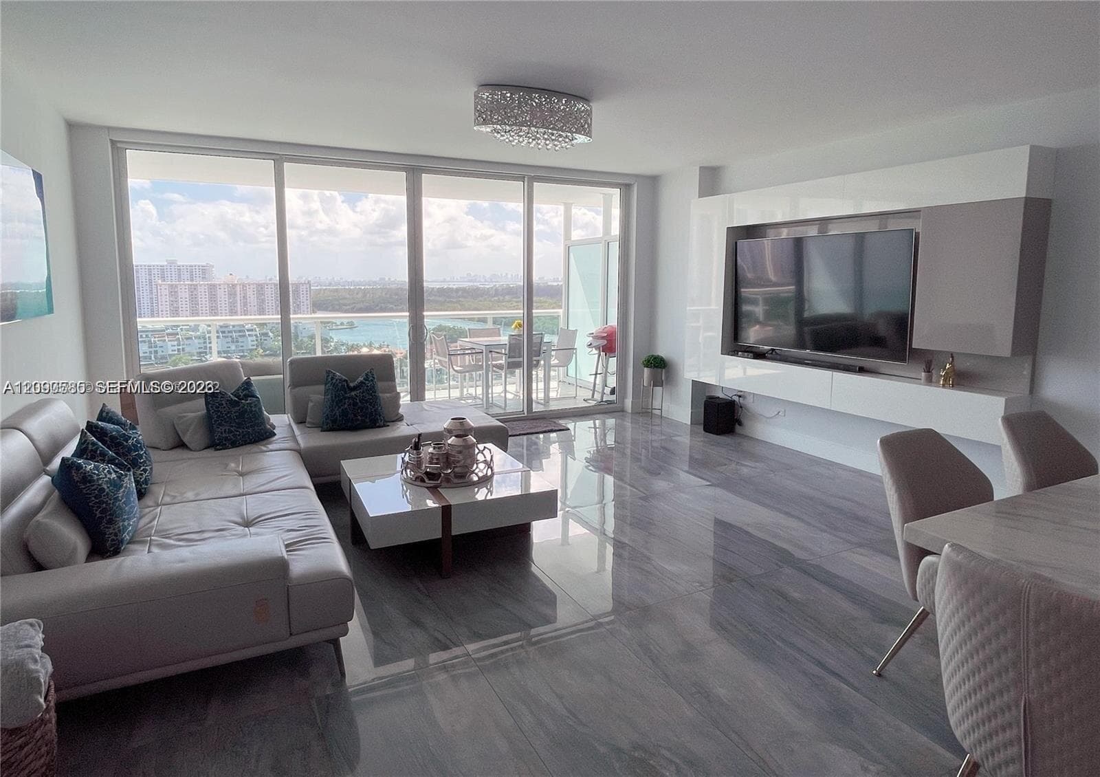 400 Sunny Isles Blvd 1719 photo 9